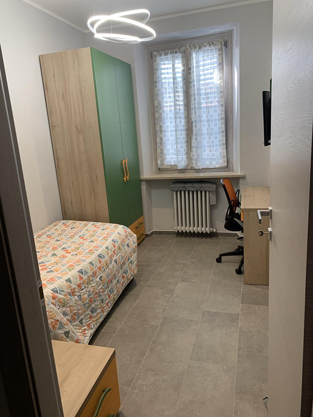 Immagine 1 di Stanza singola in affitto  a Torino