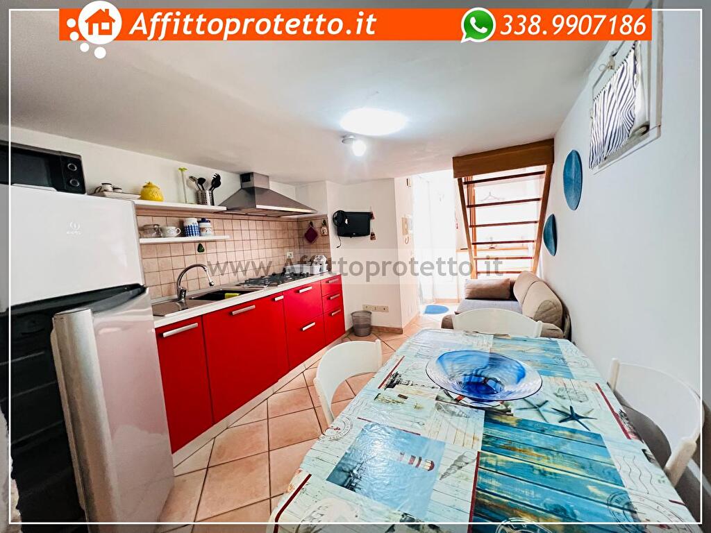 Immagine 1 di Appartamento in vendita  in Via Vitruvio a Formia