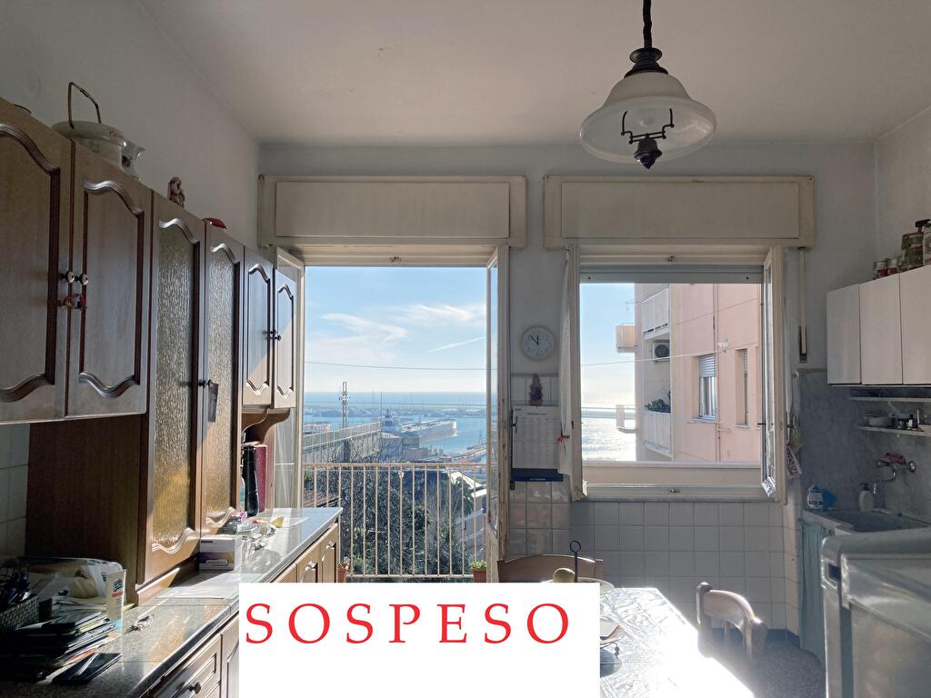 Immagine 1 di Appartamento in vendita  in SALITA MONTE OLIVETO 4 a Genova