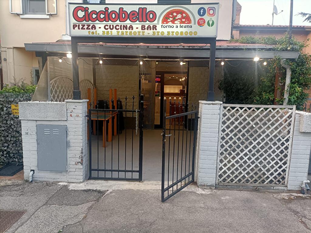 Immagine 1 di Locale commerciale in vendita  in Via Mambro  84 a Ferrara