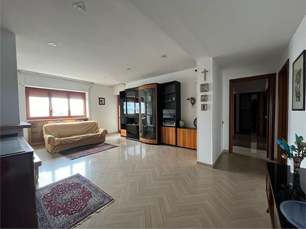 Immagine 1 di Appartamento in vendita  a Matera