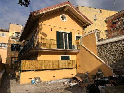 Immagine 1 di Appartamento in vendita  in Via Don Giovanni Minzoni 25 a Albano Laziale
