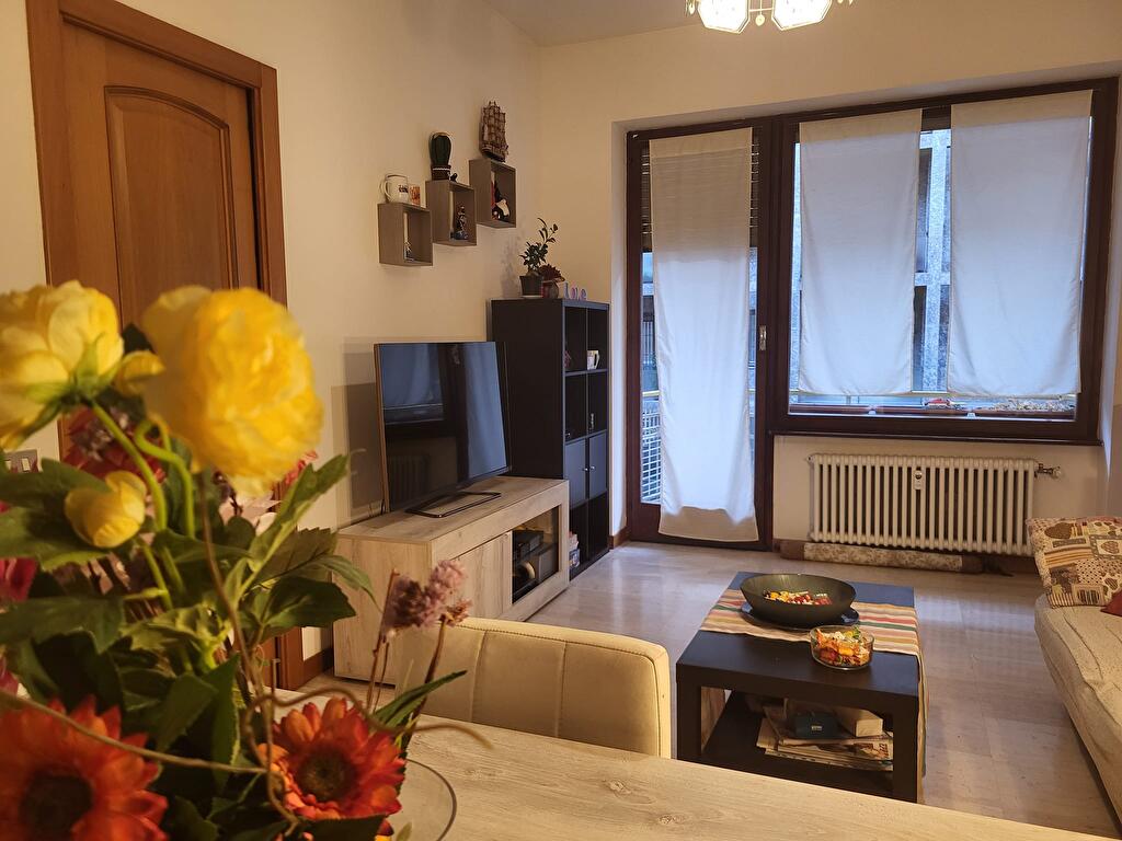 Immagine 1 di Abitazione tipica in affitto  in viale Massenzio Masia 20 a Como