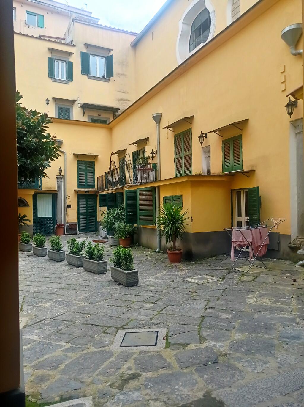 Immagine 1 di Appartamento in vendita  in vico S.Maria a Cappella Vecchia 24 a Napoli