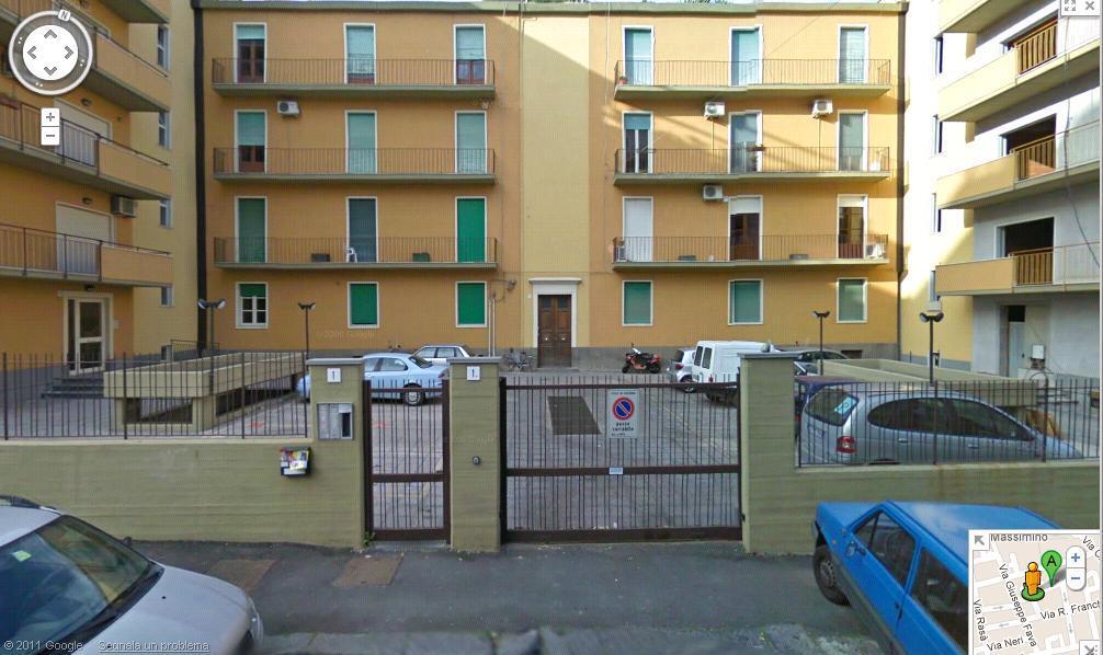 Immagine 1 di Camera in affitto  a Catania