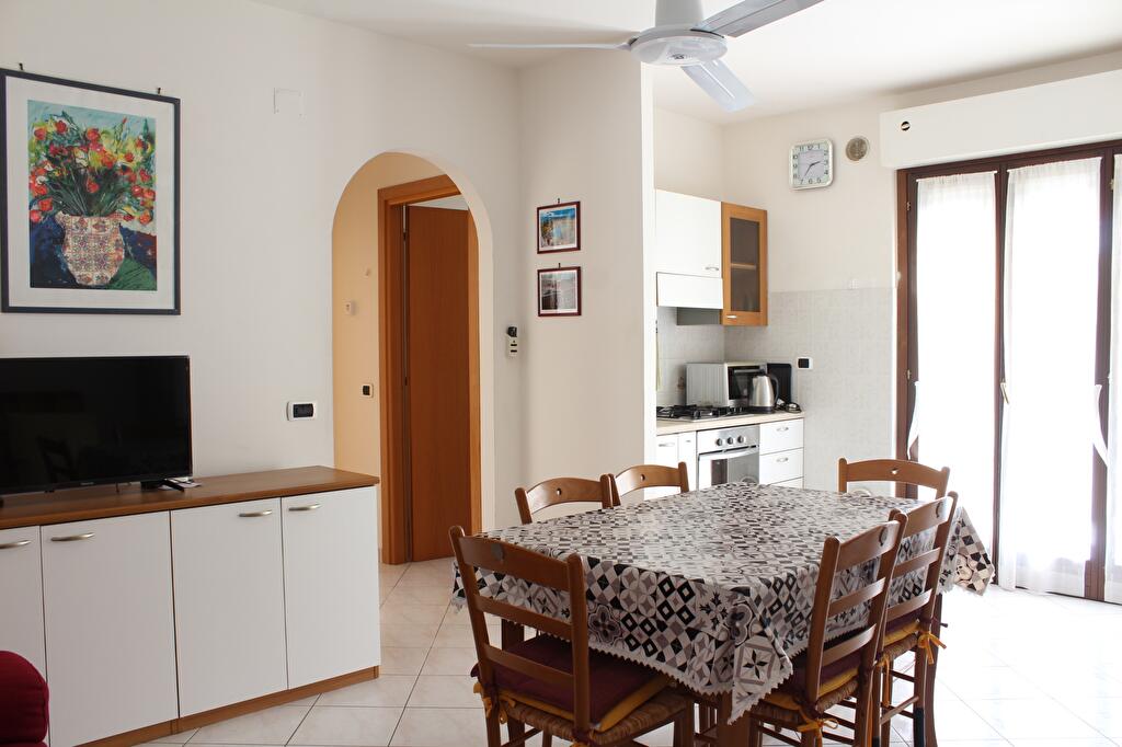 Immagine 1 di Appartamento in affitto  in via Benedetto Croce  15 a Alba Adriatica