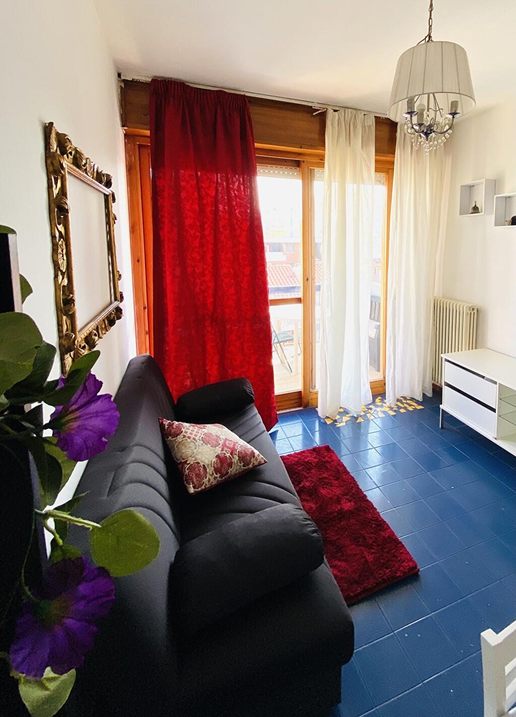 Immagine 1 di Appartamento in affitto  in Viale regina Margherita 111 a Rimini