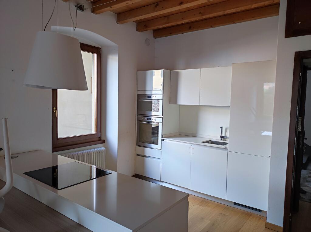 Immagine 1 di Appartamento in affitto  in via Tasso . a Bergamo