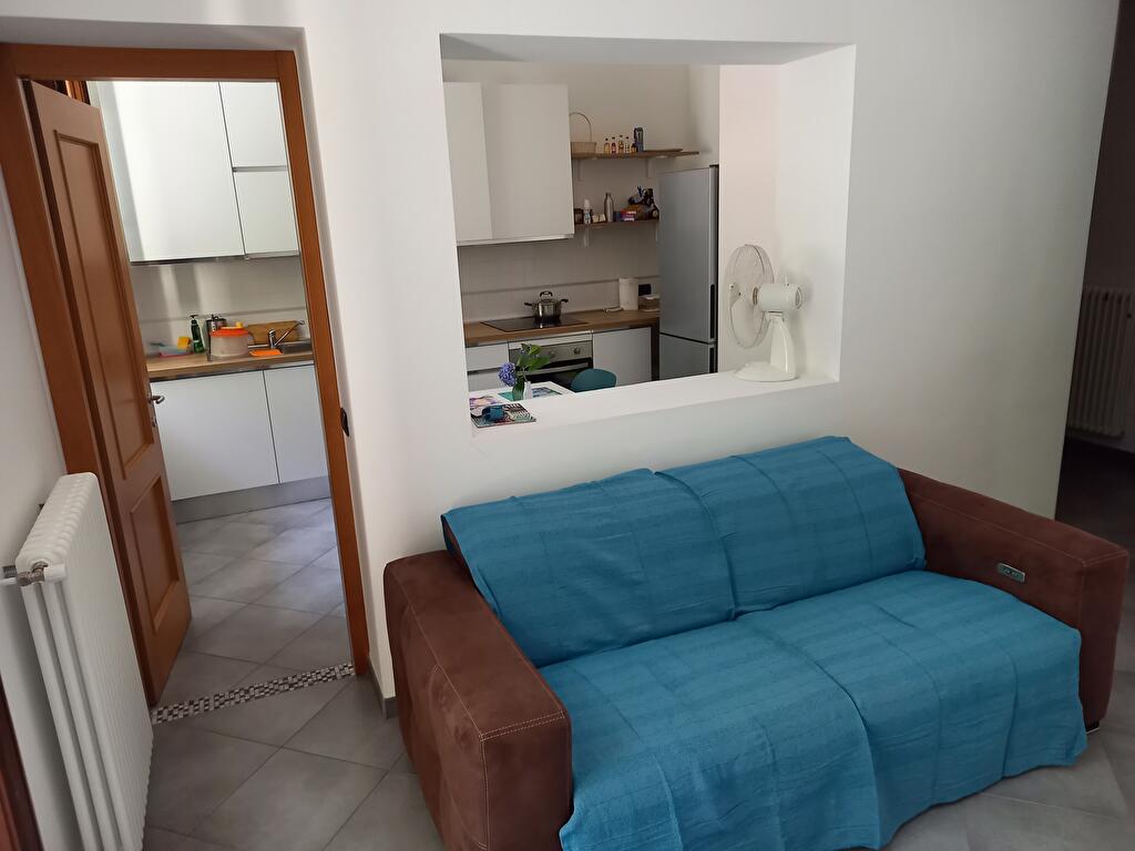 Immagine 1 di Appartamento in affitto  a Maccagno Con Pino E Veddasca