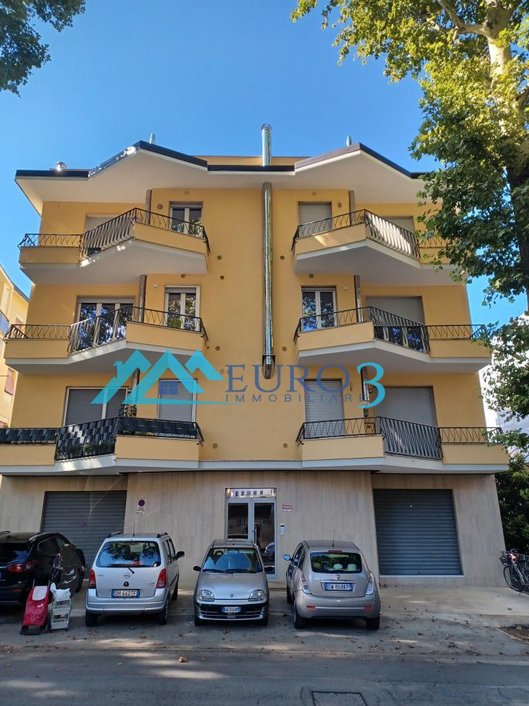 Immagine 1 di Appartamento in vendita  in viale treviri 161 a Ascoli Piceno
