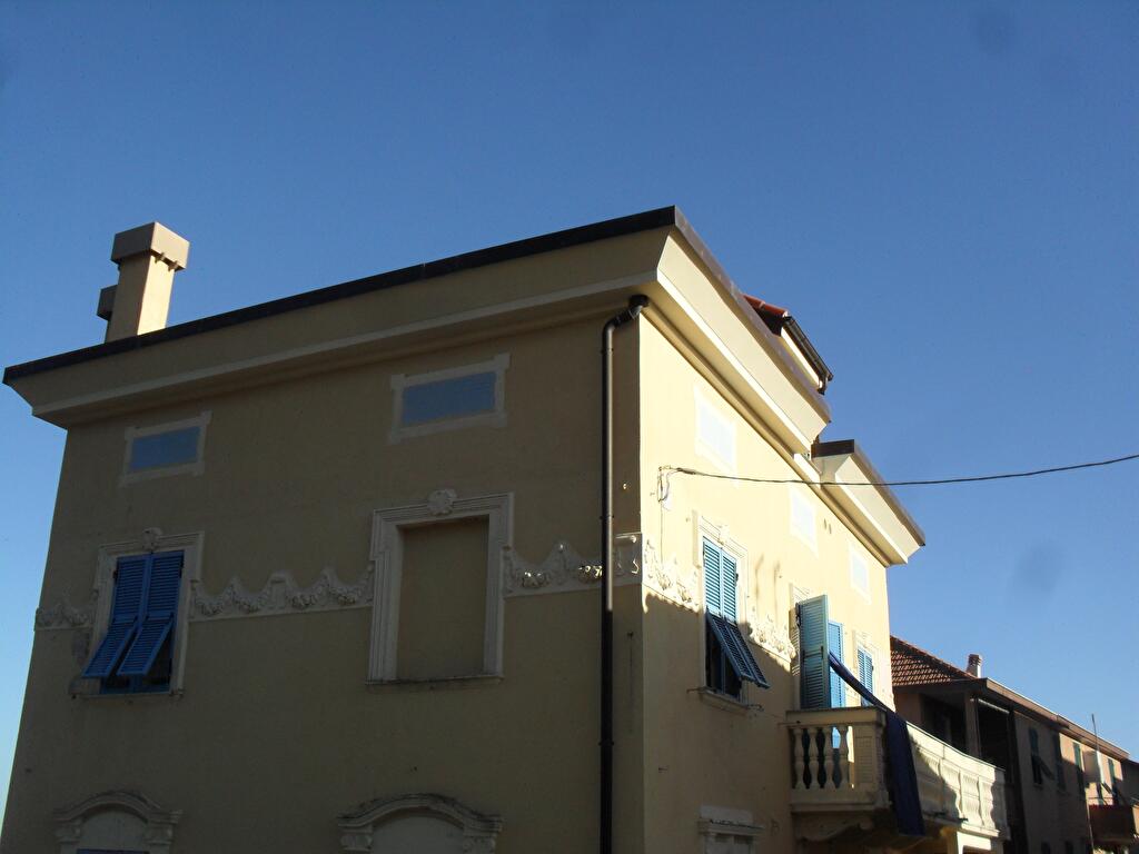 Immagine 1 di Mansarda in affitto  in Via Calcagno 11 a Cogoleto