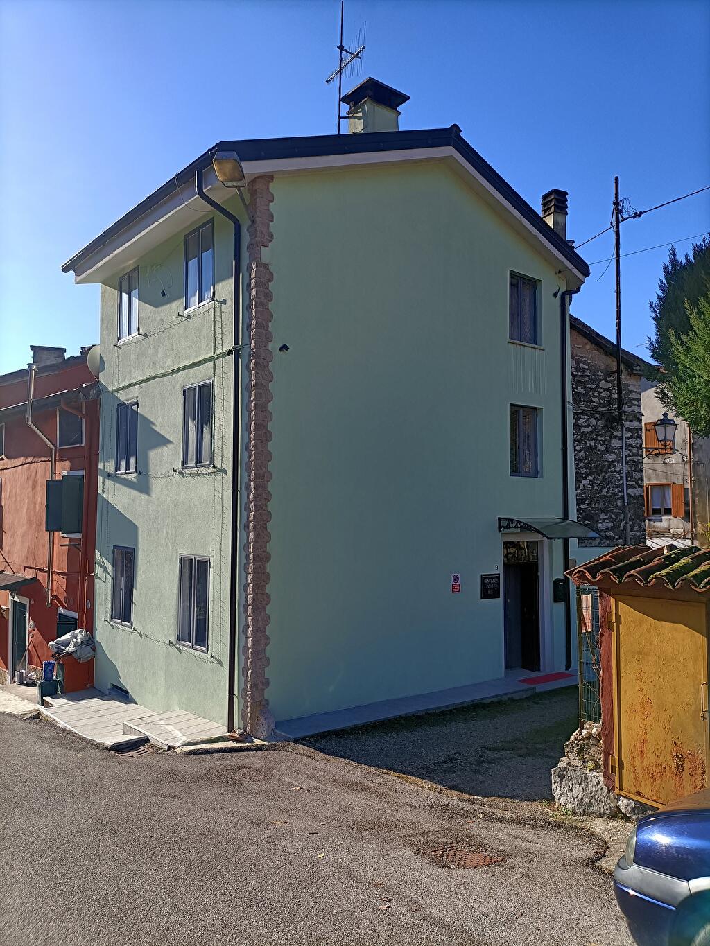 Immagine 1 di Casa indipendente in vendita  in Contrada Berti  9 a Valdagno