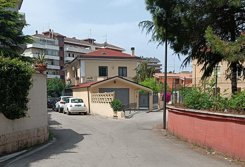 appartamento in affitto a Pescara in zona Pineta