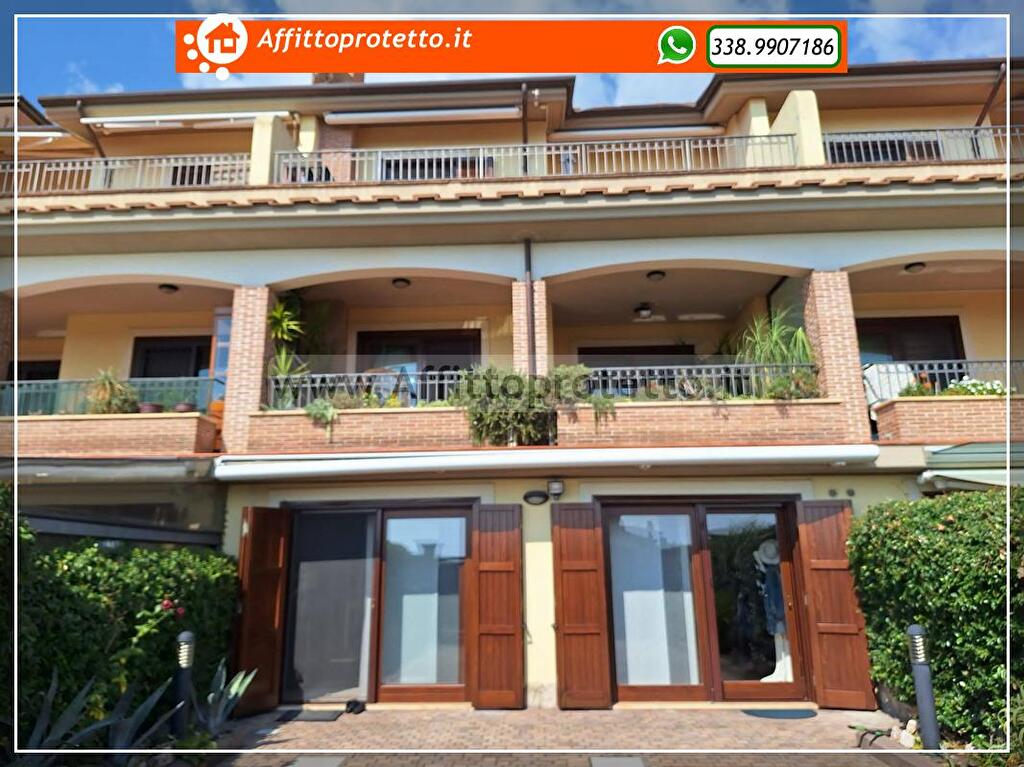 Immagine 1 di Appartamento in vendita  in Via Giuseppe Paone 5 a Formia
