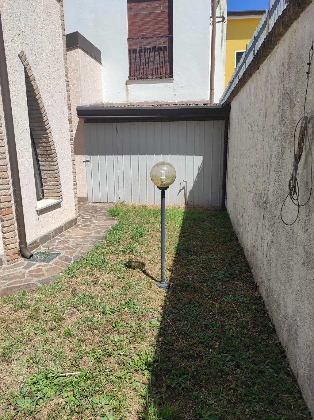 Immagine 1 di Casa bifamiliare in vendita  in Via Felice Cavallotti 24 - 26 a Codigoro