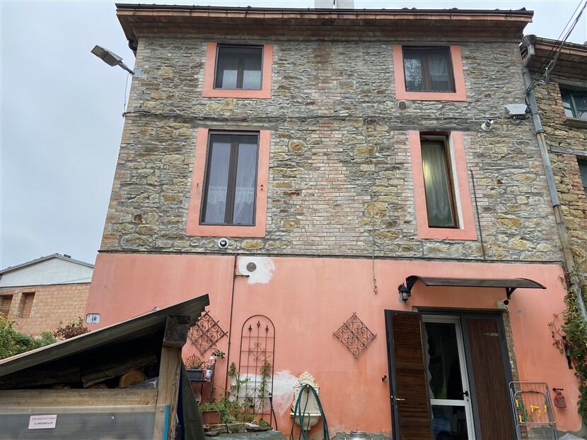 Immagine 1 di Rustico / casale in vendita  in pellegrino parmense a Pellegrino Parmense