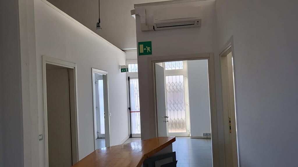 Immagine 1 di Ufficio in affitto  a La Spezia
